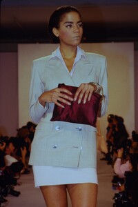 1045818015_isaac-mizrahi-ss-1990-veronica(5).thumb.jpg.71a19a5f91d43fb93397ca6e2a1da4fa.jpg