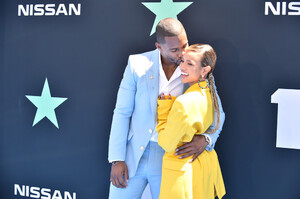 Karrueche+Tran+BET+Awards+2019+Arrivals+gVYjEEV5C3Ax.jpg