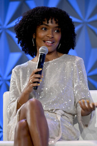 Yara+Shahidi+2019+BET+Experience+Genius+Talks+j_0rZffON5sx.jpg