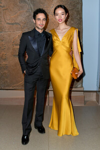 Fei+Fei+Sun+CFDA+Fashion+Awards+Cocktails+g-B8X9C-R4Vx.jpg