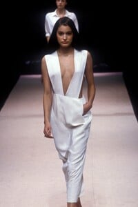 1151328871_HerveLeger1999WomenRTW72.thumb.jpg.fd8282baf0a776a3a01bab522ef1cb37.jpg