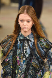 1153760067_Coach1941RunwayFebruary2019NewYorkFashionwh2CdRN-3Xnx.thumb.jpg.641ef9000bd839a504d64d21cc621578.jpg