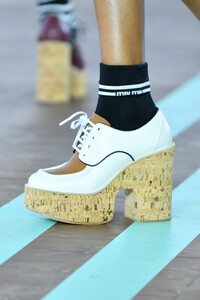 1154802385_MiuMiuClub2020RunwaydJ6k1cANRdxx.thumb.jpg.6606199bff2f477d754464487505c843.jpg