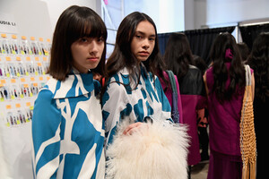 116094249_ClaudiaLiBackstageFebruary2019NewYork5hhJp3wyyJRx.thumb.jpg.e1f76f4442f553128214448fa6588f65.jpg