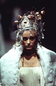old-1996-97-galliano-4-givenchy-couture1 (1).jpg