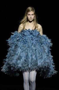 1220592791_MarcJacobsFall2019ShowRunwayIjusoSexSB9x.thumb.jpg.431e142d42ae62f66994f0770bd83d77.jpg