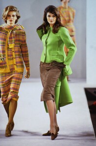 1228894489_bill-blass-fw-1992(3).thumb.jpg.7fcf08b471149bbfc51f1aa3375e25af.jpg