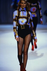 1296151568_chloe-fw-1992(8).thumb.jpg.b5b7679f94fd12ec627dc5b4dc226f35.jpg