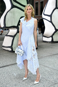 Nicky+Hilton+Rothschild+Monse+Resort+2020+7OCBdzPbvXkx.jpg