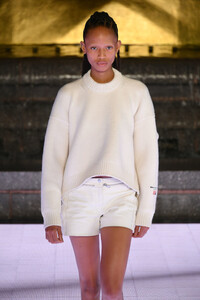 1332505759_AlexanderWangCollection1Runwaydj7i4koxW0Dx.thumb.jpg.684f4460b0bd7f3269a416a9704dcb1c.jpg