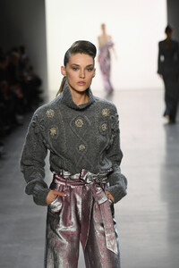 1359678768_BadgleyMischkaRunwayFebruary2019NewYorkrGM8r_4AiPBx.thumb.jpg.856e3e1a763fdb5e0805e14a417d0a56.jpg