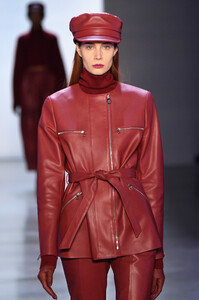1384246555_SallyLaPointeRunwayFebruary2019NewYorkfzCTv2zPSjkx.thumb.jpg.a441836beea1ddbfb871dbf020a5958c.jpg