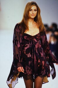 1401308234_bill-blass-fw-1994-tasha(4).thumb.jpg.c093c97ee8e5320eb3337fe320dfe91c.jpg