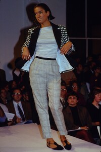 1420924859_isaac-mizrahi-ss-1990-veronica(6).thumb.jpg.8a0e86f4027f97d9d35a6517e1de7ef2.jpg