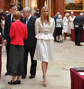 14304964-7098355-Ivanka_opted_for_an_all_white_ensemble_by_Italian_born_London_ba-m-115_1559580333827.thumb.jpg.6f85780f03ced1c667ee0f7eb2b9205d.jpg