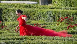 14410960-7108501-Kendall_in_Wonderland_The_tulle_theme_continued_across_the_rest_-a-15_1559757326783.jpg