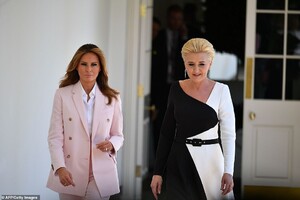 14710212-7134179-Melania_Trump_said_she_and_Agata_Kornhauser_Duda_would_discuss_c-a-60_1560379545969.jpg