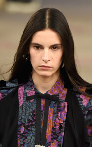 1475861040_Coach1941RunwayFebruary2019NewYorkFashionTeGj0C-gRyQx.thumb.jpg.39453022d7b4440deb6f9b32586adcf8.jpg