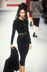 1476711676_Chanel1995WomenRTW89.thumb.jpg.db153525acb470cd9c698d60a3c0dd14.jpg