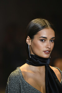 1513031564_CushnieRunwayFebruary2019NewYorkFashionvhlLFmCRhocx.thumb.jpg.173e05e6229393a377a7ff4062614180.jpg