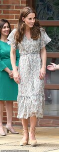15236828-7179017-Kate_looked_pretty_in_paisley-a-89_1561480168292.jpg