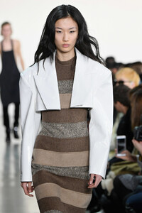 1524972824_CalvinLuoRunwayFebruary2019NewYorkFashionGB46Wn4aDvnx.thumb.jpg.ad4fc21509108d618d0f47875585b24c.jpg