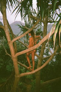 1527264447_BrookPower_AinsleyHutchence(1).thumb.jpg.65f6f5f7f1db6beae72a4d0a003d82aa.jpg