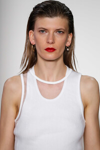 1553125487_HelmutLangRunwayFebruary2019NewYorklxJdYFDWlBwx.thumb.jpg.6babeac95d11091ef998256bed0fa1bd.jpg