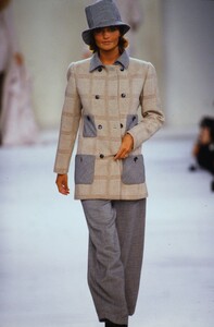 1554859445_bill-blass-fw-1994-helena(3).thumb.jpg.b6487bb87afcf692bd2f77220ef714c3.jpg