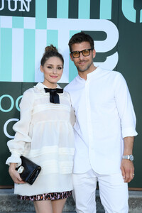 Olivia+Palermo+Miu+Miu+Club+2020+Photocall+u-Cr2nem8dlx.jpg