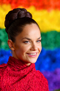 Ruth+Wilson+73rd+Annual+Tony+Awards+Arrivals+ihVamjDUoZ4x.jpg