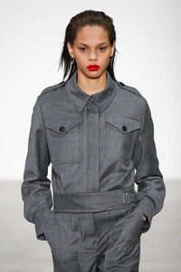 1624307065_HelmutLangRunwayFebruary2019NewYorkIiOU8FS9khkx.thumb.jpg.cb8435a4054f3432bb580aa5f3b896c2.jpg