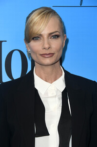 Jaime+Pressly+CBS+Warner+Bros+Television+Mom+lqYoEiyiUpex.jpg