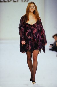 168282826_bill-blass-fw-1994-tasha(3).thumb.jpg.6229f490ef122bdc6b188d26843e615f.jpg