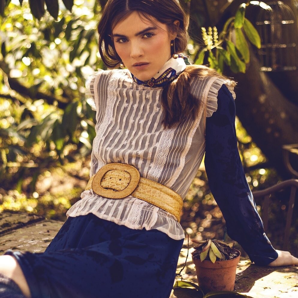 https://www.bellazon.com/main/uploads/monthly_2019_06/1708019639_EmilyBarbe556.jpg.2cf7b62f935e38cfb9537f2c6d5272d8.jpg