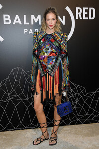 Balmain+Homme+Outside+Arrivals+Paris+Fashion+jA_1q6Fhn87x.jpg