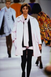 1753003322_bill-blass-fw-1994-heather(7).thumb.jpg.84cfa93c8d9fba90379b3de96aeb21a7.jpg