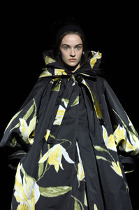 1852043798_MarcJacobsFall2019ShowRunwayQSi4wFEzHnHx.thumb.jpg.d1781bdda324505d6b62a1df2acd5788.jpg
