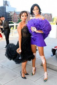 Winnie+Harlow+CFDA+Fashion+Awards+Cocktails+sssQyVC8E9Ix.jpg