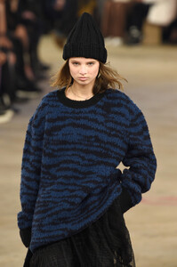 1883332996_Coach1941RunwayFebruary2019NewYorkFashionxQfW86kcKlCx.thumb.jpg.7fa57effbeff88e08c368ca6c90b10db.jpg
