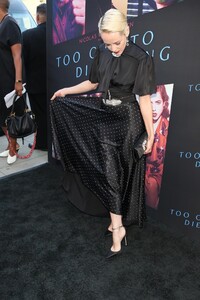         mal110619BZNimage130.jpg