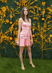 1937422007_Radin_VeuveClicquot060219-4.thumb.jpg.71f7d3235a8e3d8ed98d0fd0d58bdf22.jpg