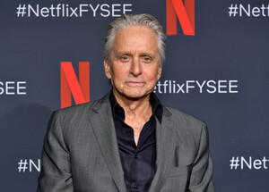 Michael+Douglas+Netflix+Kominsky+Method+FYSEE+5gKRGos2QtEx.jpg