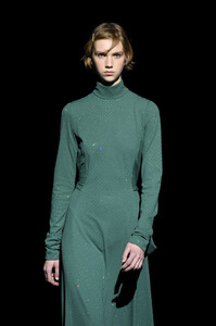1991007827_MarcJacobsFall2019ShowRunwayWHziJBFKB1kx.thumb.jpg.6698de6bd5527161e8c530708c979b1a.jpg