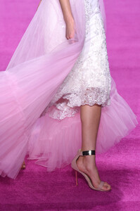 2010956942_LanyuRunwayFebruary2019NewYorkFashionDSS8m65zCbTx.thumb.jpg.a2bcc22c27a7cc7a1ebfec8f35efd5e5.jpg
