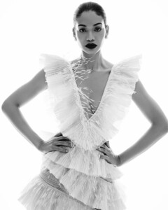 20190416_harpers-bazaar-kz_08_0061_01_bw-rgb_finalsilhouettea6aed46b19cfc703bef168fbfd7cdfb5_thumb.thumb.jpg.9ffca9e7be065436a324221c6d348215.jpg