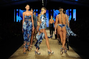 Agua Bendita 073971-X3.jpg