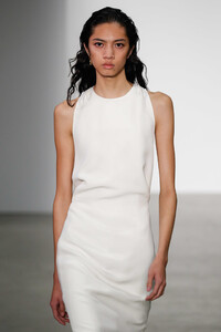 2025285060_HelmutLangRunwayFebruary2019NewYorkiyByOO5rgwkx.thumb.jpg.994e00ed595010ca138c71a860cb885d.jpg
