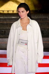 Kendall+Jenner+Alexander+Wang+Collection+1+mK-wfyGiCV8x.jpg