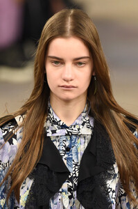 2119716728_Coach1941RunwayFebruary2019NewYorkFashion6XWCfdreojDx.thumb.jpg.21610a172a917d9cf70096e698ae5046.jpg